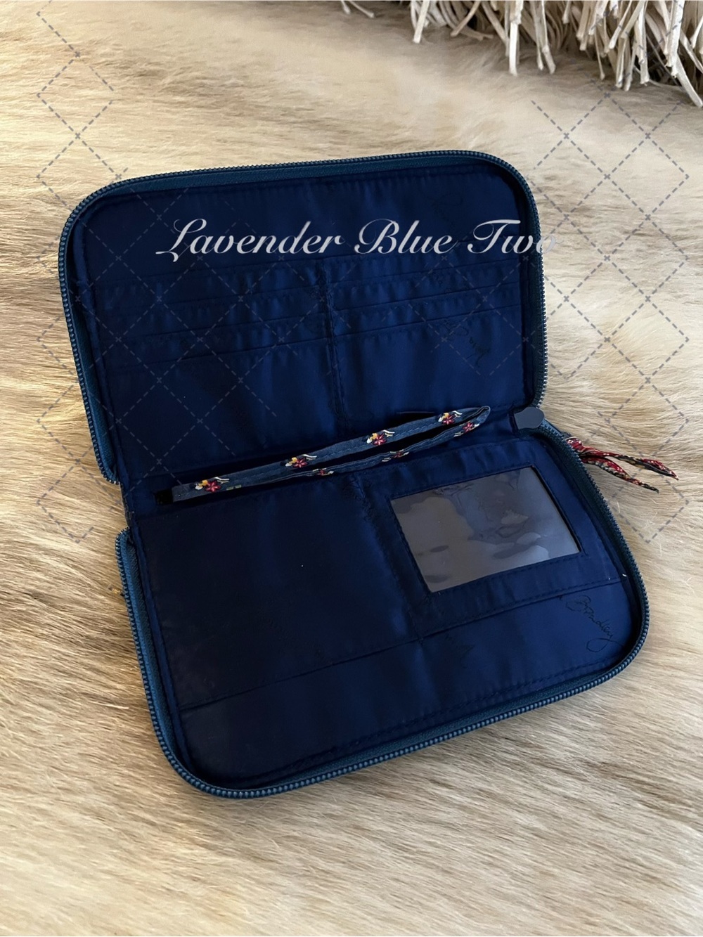 Vintage VERA BRADLEY Emily 2004 Zip Around Wallet Long Red Blue Floral Quilt USA - Picture 10 of 11